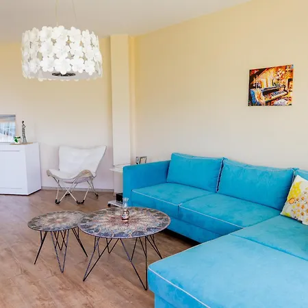 Delfin Panorama Two Families Daire *